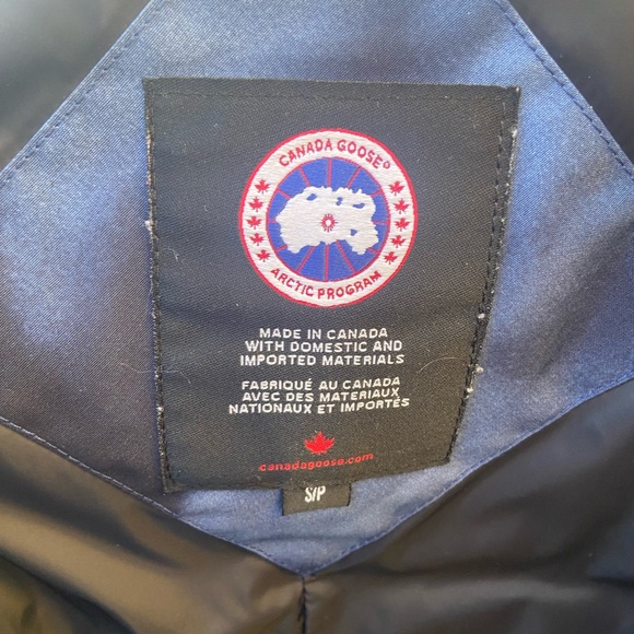 Small Canada Goose Rossclair Parka - Picture 8 of 16